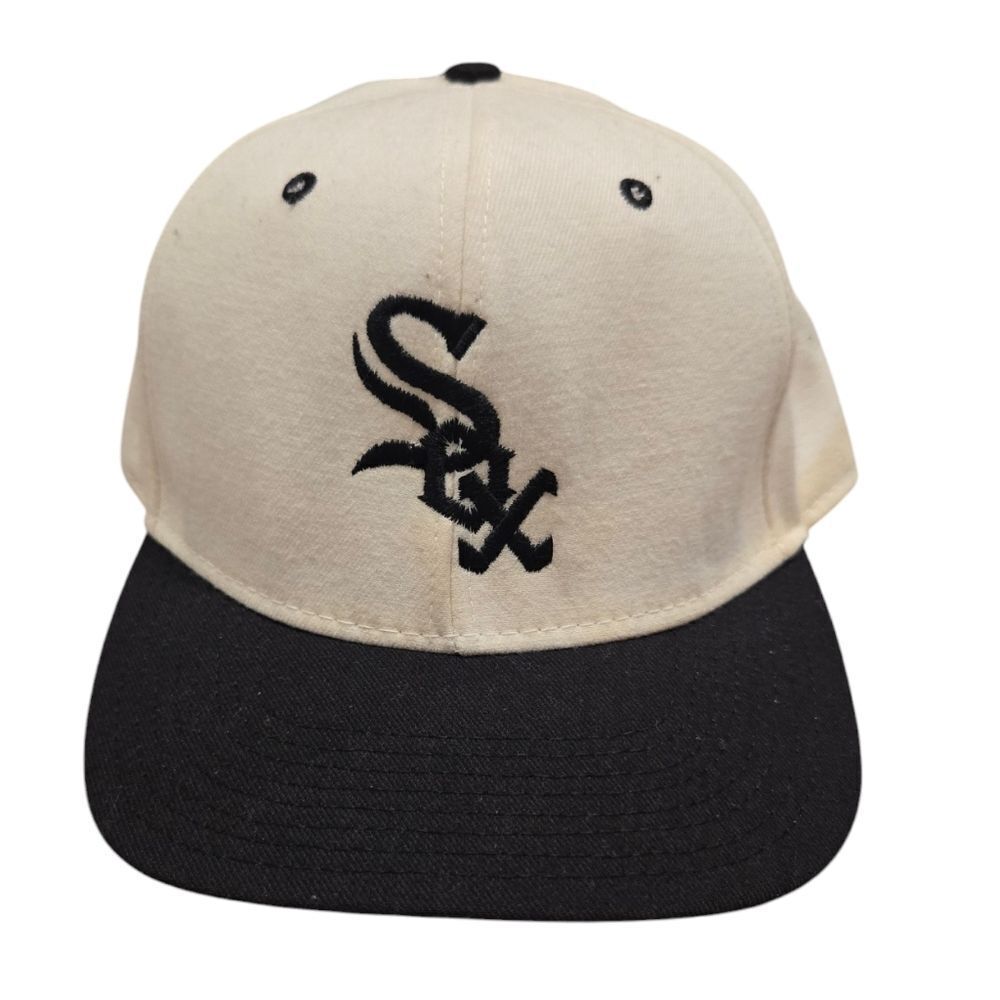 Vintage white Sox Outdoor cap company size 7 fitted